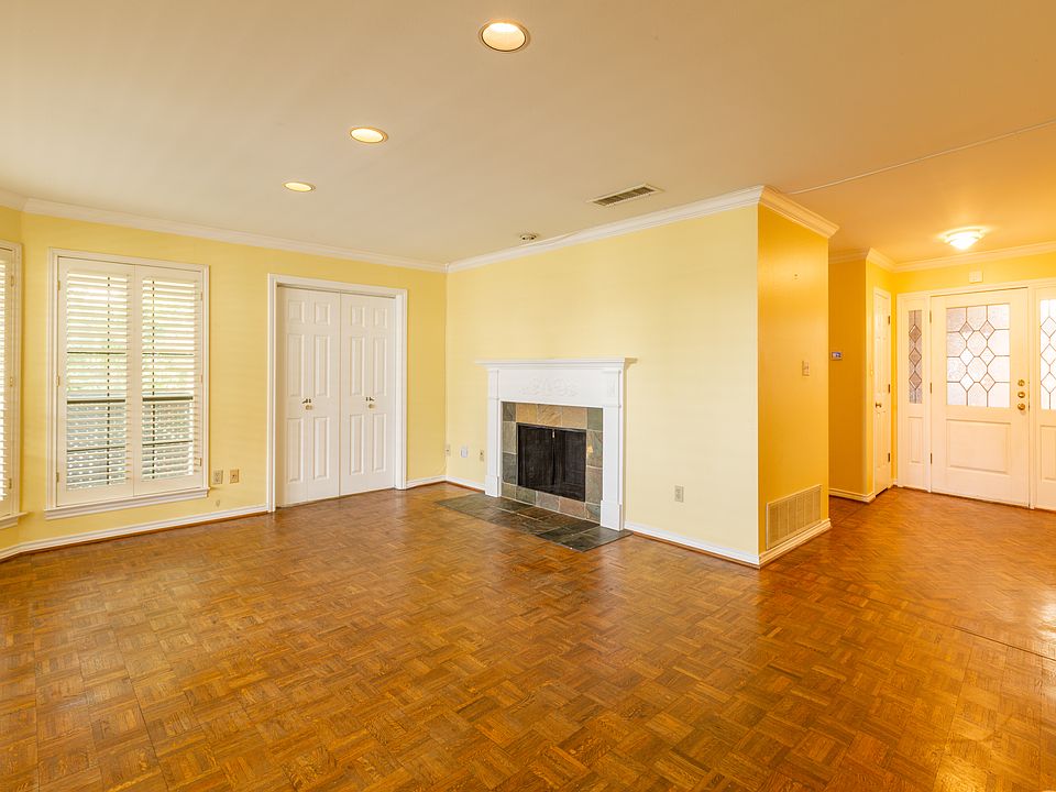 1st image of 6037 Hillcrest Ave #D3