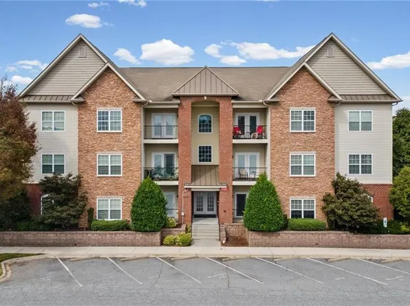 6831 Hanesbrook Cir APT 104, Clemmons, NC 27012