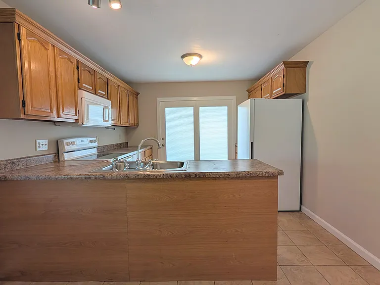 3356 Clemens Dr — Photo 9