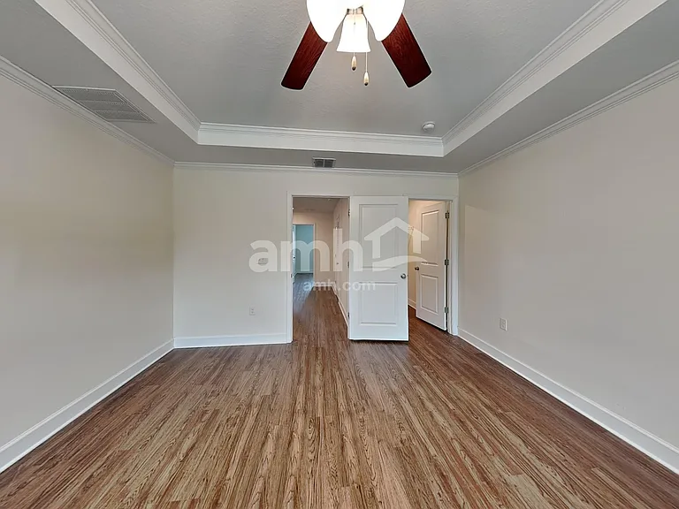 4320 Reisswood Loop — Photo 9