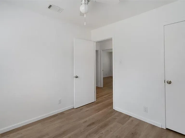 11908 Broad Oaks Dr #B — Photo 14