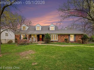 26254 Kiltartan St, Farmington Hills, MI 48334