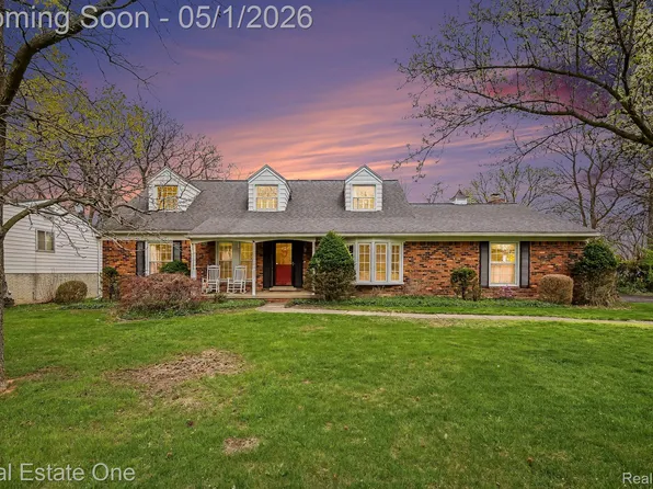 26254 Kiltartan St, Farmington Hills, MI 48334