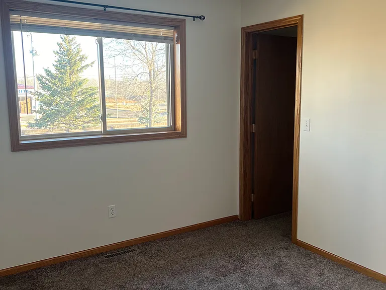 239 Sundance Rd — Photo 11