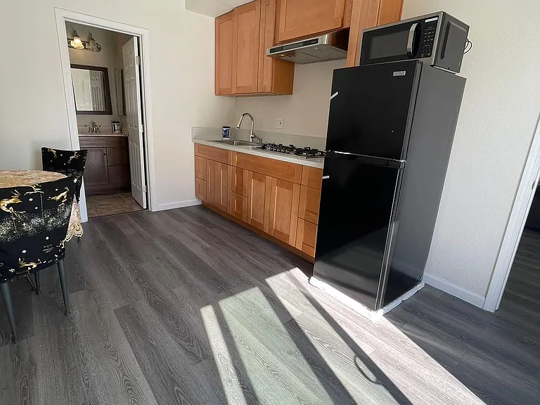7449 Elm Grove Ave #B — Photo 2
