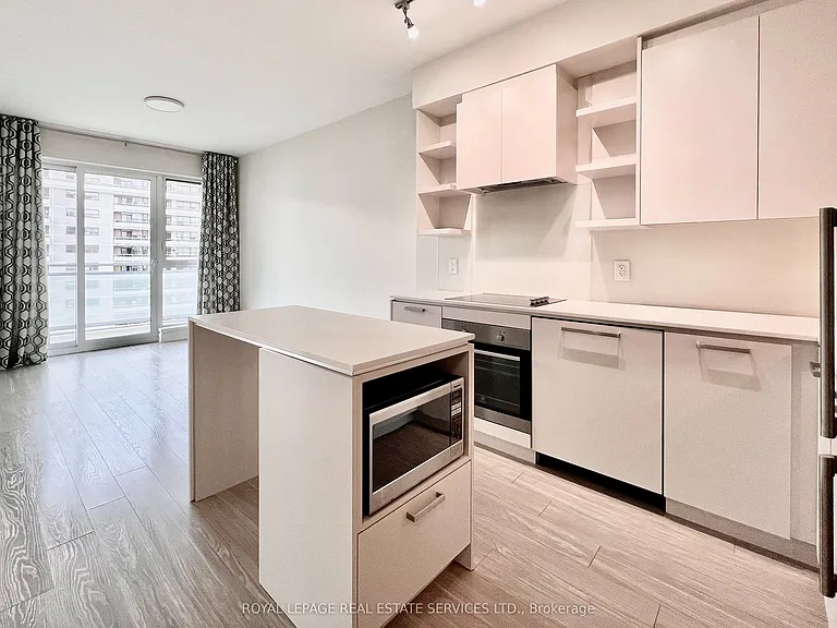 1830 Bloor St W #1117 — Photo 3