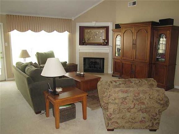 5th image of 1388 Far Dr