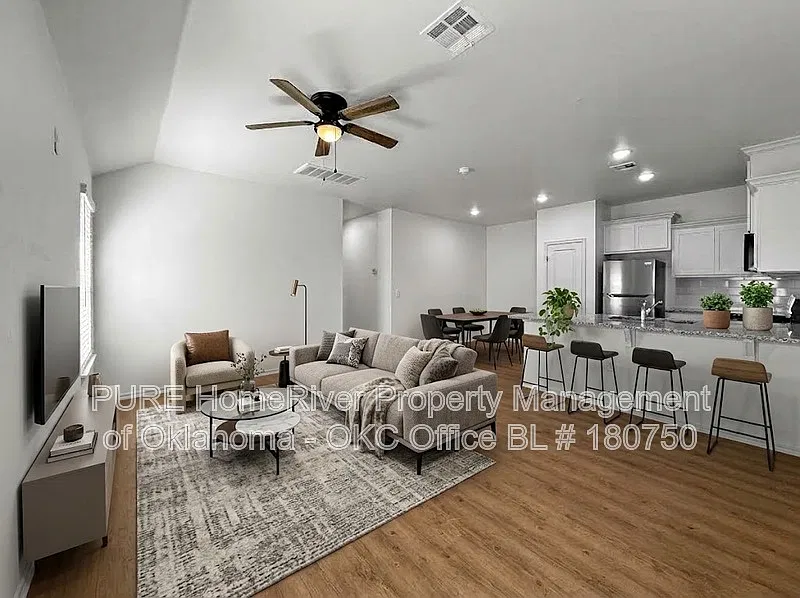 3 bed, 2.0 bath, 1250 sqft, $1,450 — Photo 3
