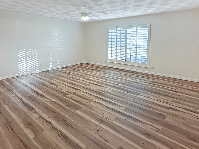 2301 Ridgmar Plz — Photo 13