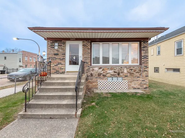 3221 S Paulina St, Chicago, IL 60608
