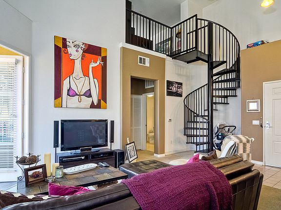 4th image of 3957 30th St Unit 511