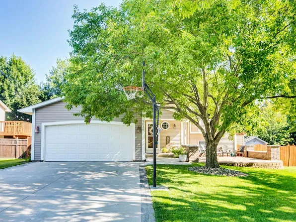 9038 Upper 81st St S, Cottage Grove, MN 55016