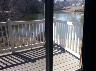 325 Woodside Dr #325, Iowa City, IA 52246