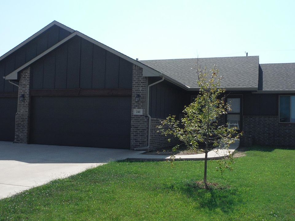 1st image of 241 Sunrise Cir