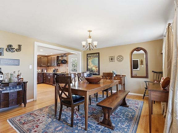 3rd image of 23 Bellmore Rd