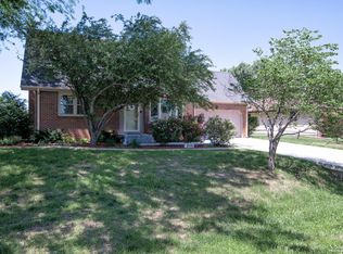 2213 Country Hills Rd, Salina, KS 67401