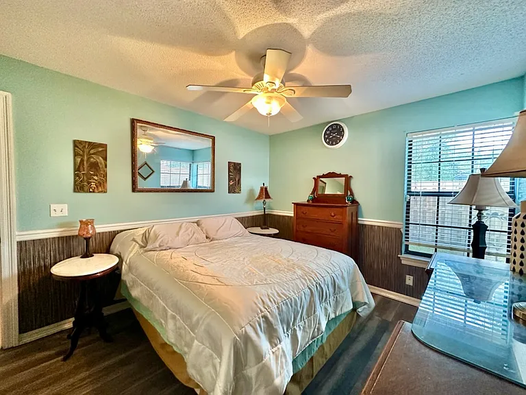 2012 Mistral Ln E — Photo 18