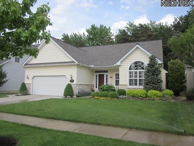 1st image of 664 Lakeside Dr