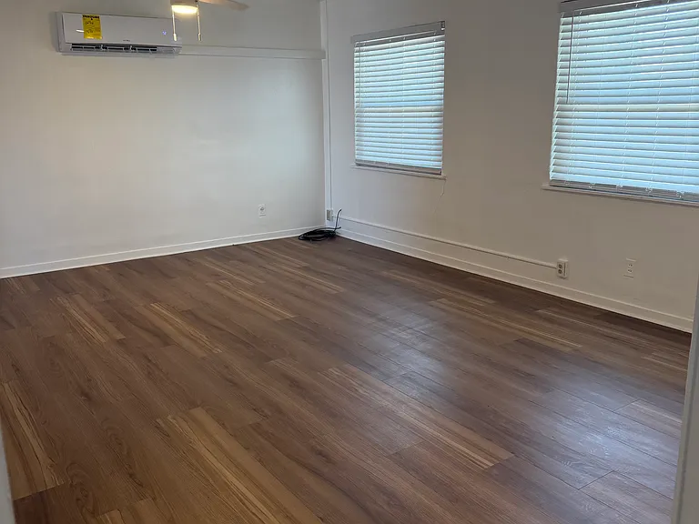 831 Granada St — Photo 3