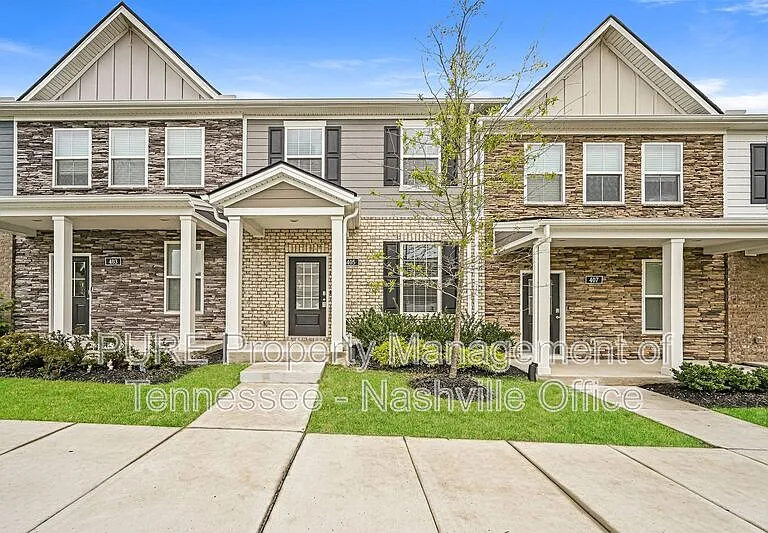405 Augustine Dr — Photo 2