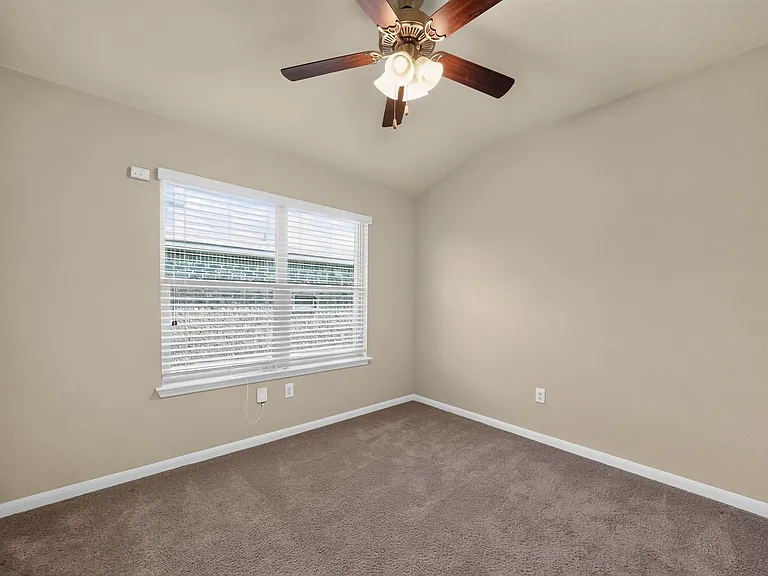 1919 Mexia Dr — Photo 12
