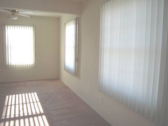 4th image of 2220-2222 Reo Dr #2220