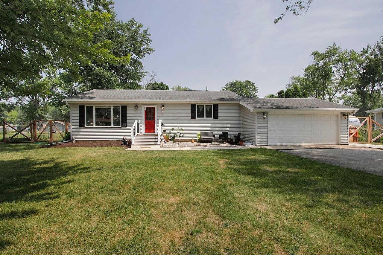 8735 380th AVENUE, Burlington, WI 53105 | Zillow