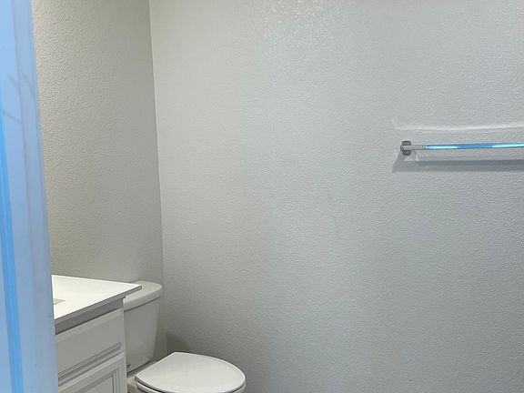 junior master suite bathroom