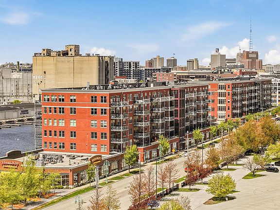 2nd image of 601 E Erie STREET #212
