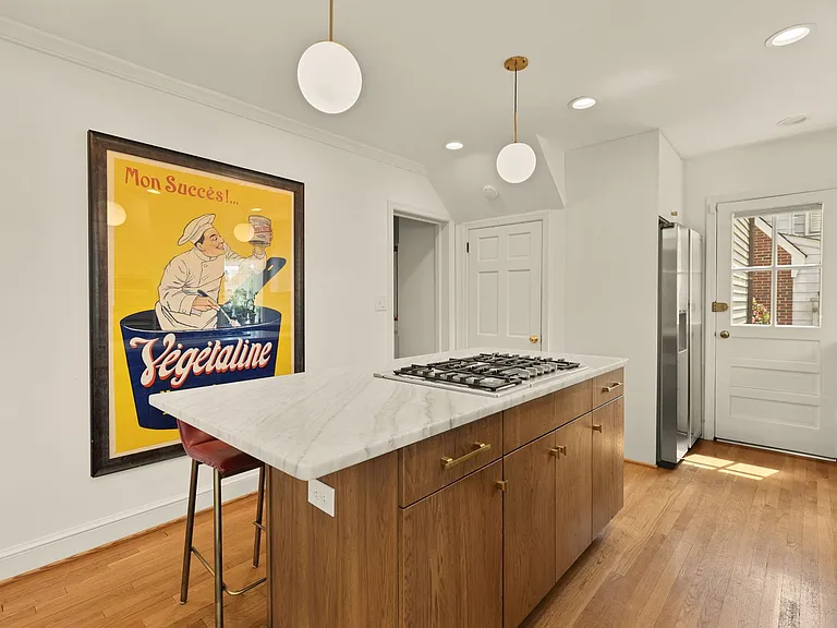 7208 Delfield St — Photo 11