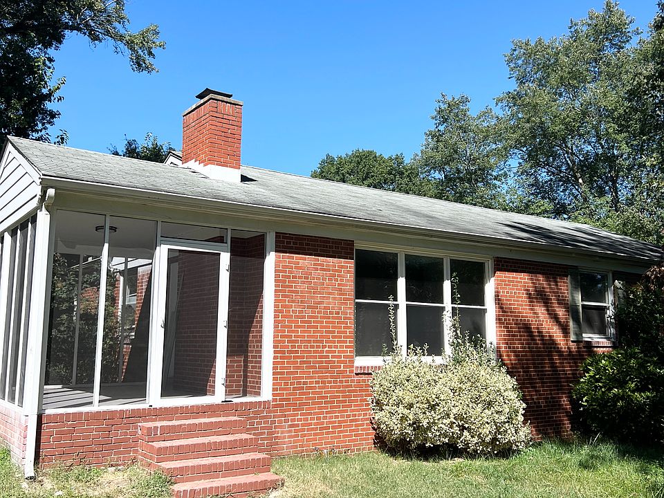 1st image of 104 Saint Lo Dr