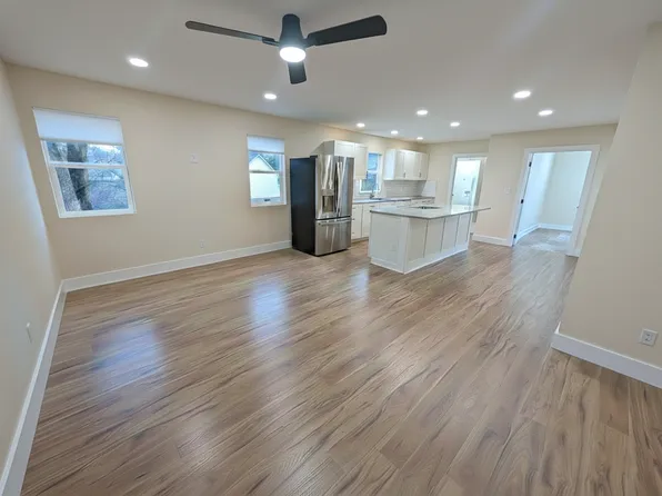 372 Cumberland Trl #A, Conroe, TX 77302