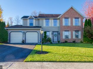 176 Martel Cir, Dillsburg, PA 17019