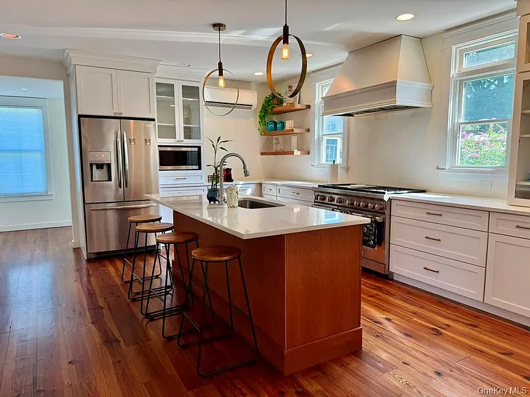 55 Union St — Photo 2