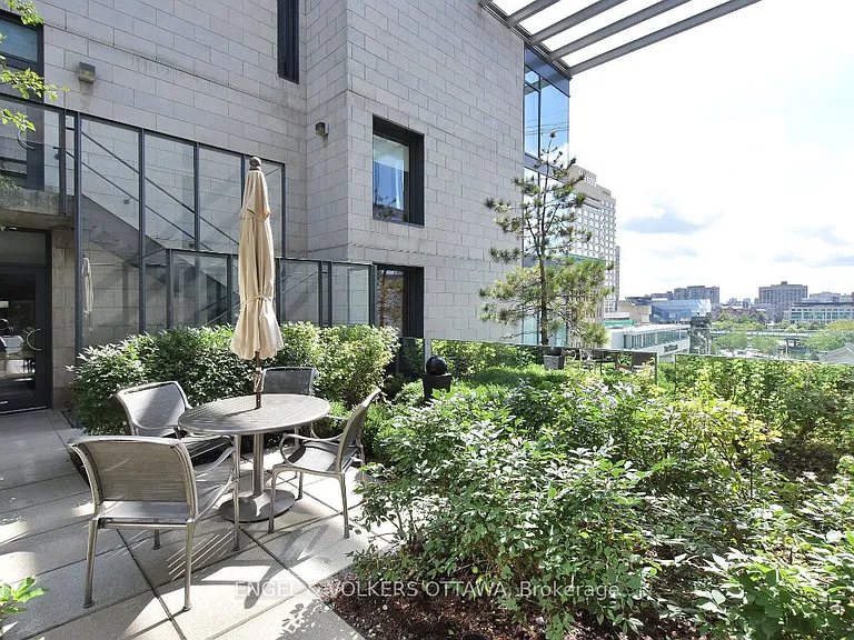 700 Sussex Dr N #403 — Photo 43