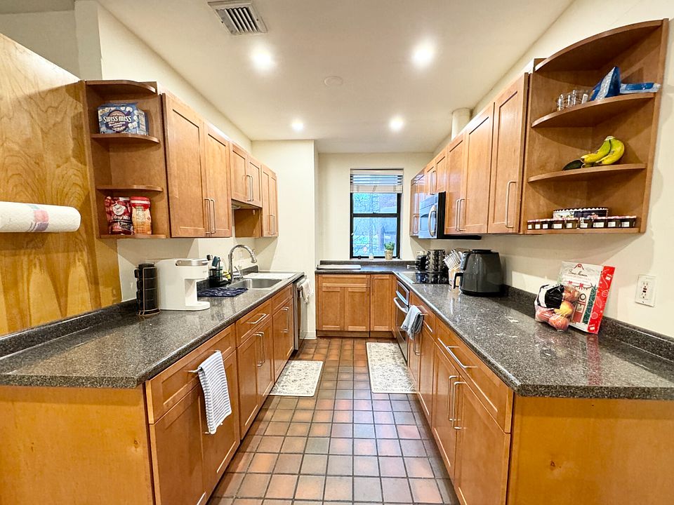 1st image of 96 Gainsborough St #103F