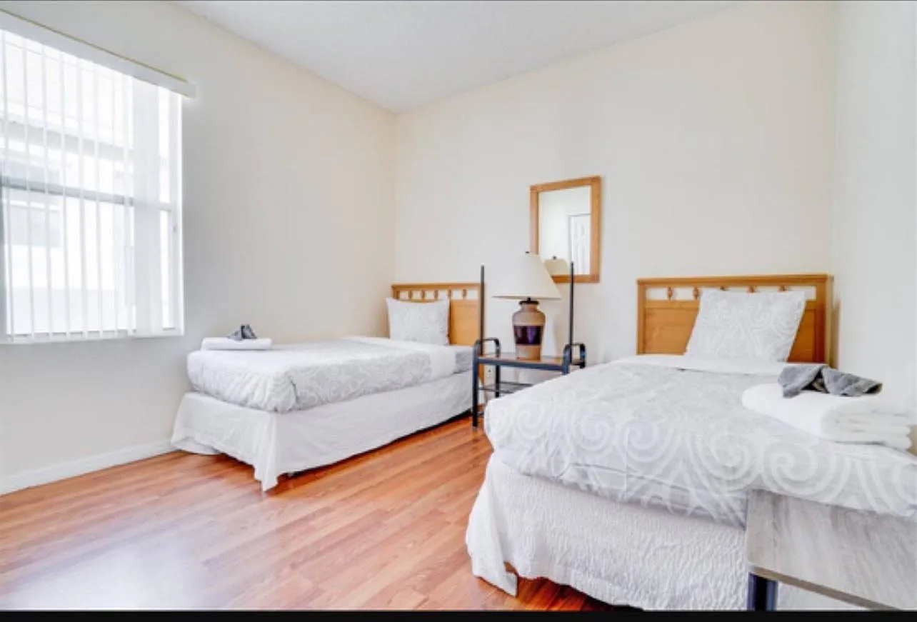 635 Knollwood Dr — Photo 4