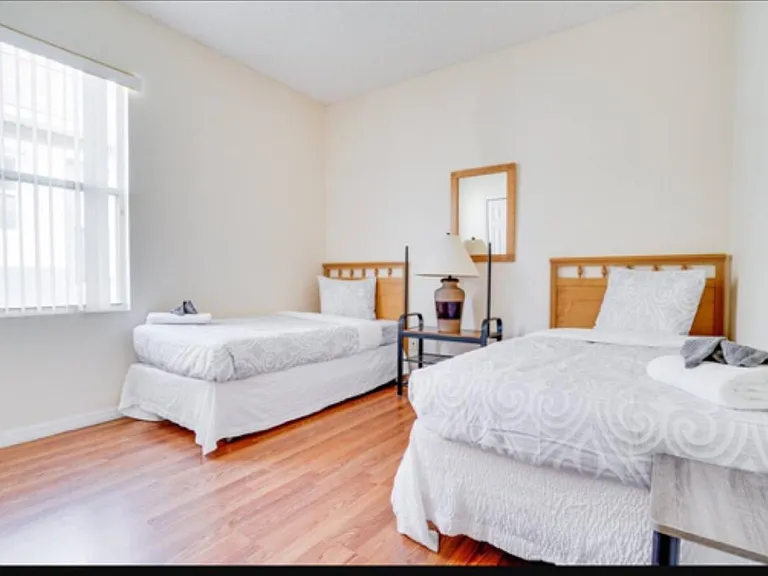 635 Knollwood Dr — Photo 4