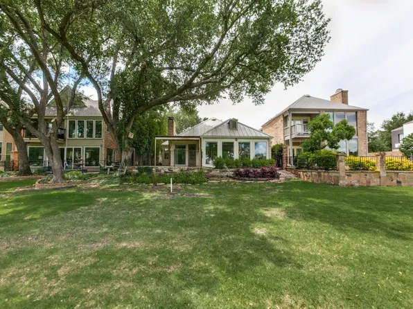 16733 Village Ln, Dallas, TX 75248