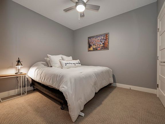 4th image of 580 Linden Dr #308