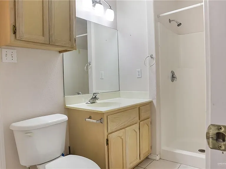 2212 Lilly Cove Dr — Photo 9