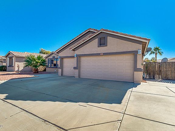 3rd image of 8623 W Canterbury Dr