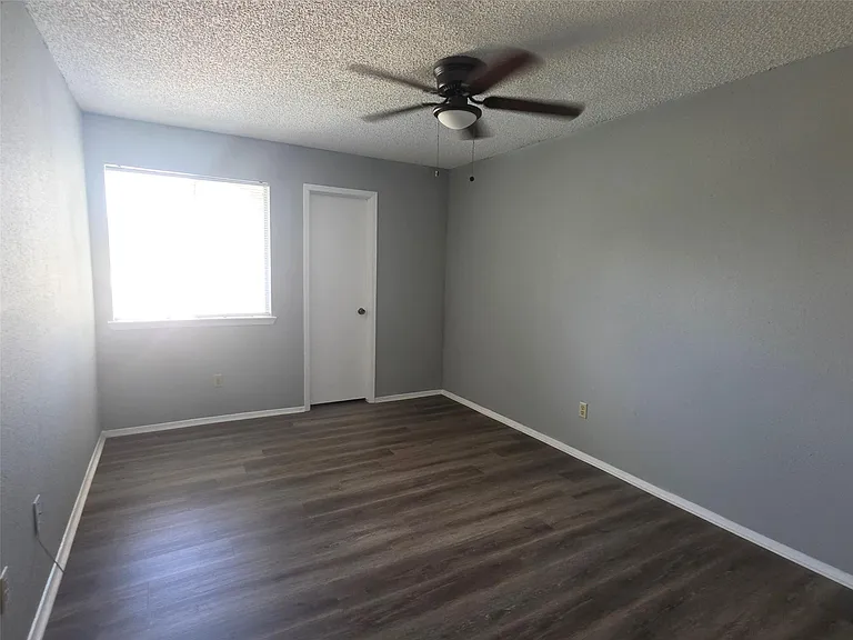 10526 Chapel Hill Dr — Photo 21