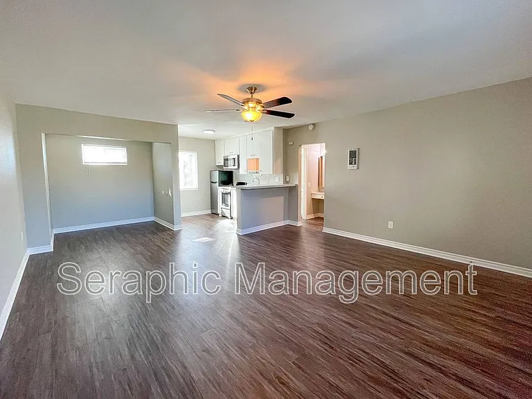 1058 Roewill Dr #9 — Photo 4