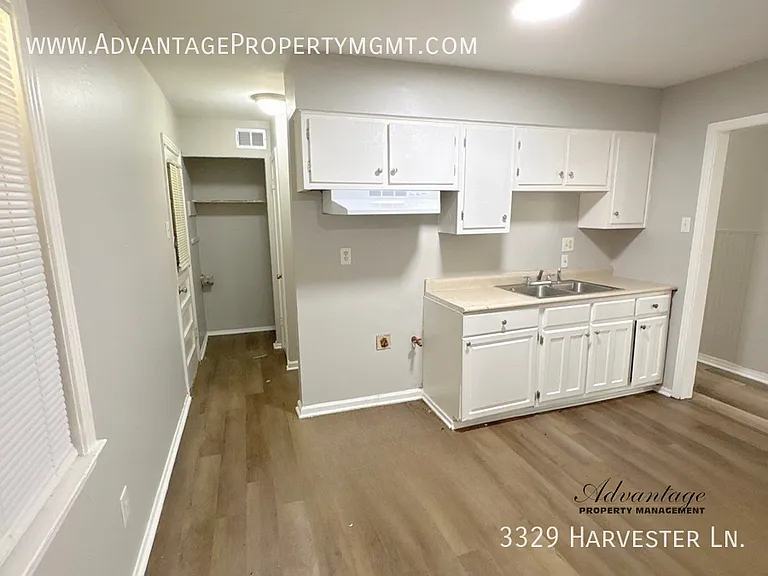 3329 Harvester Ln — Photo 7