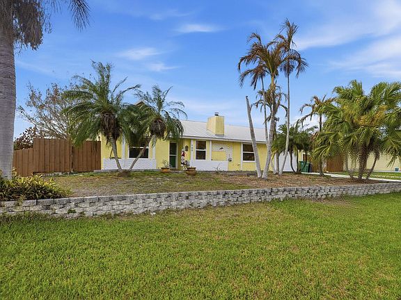 2nd image of 798 SW Carmelite Street