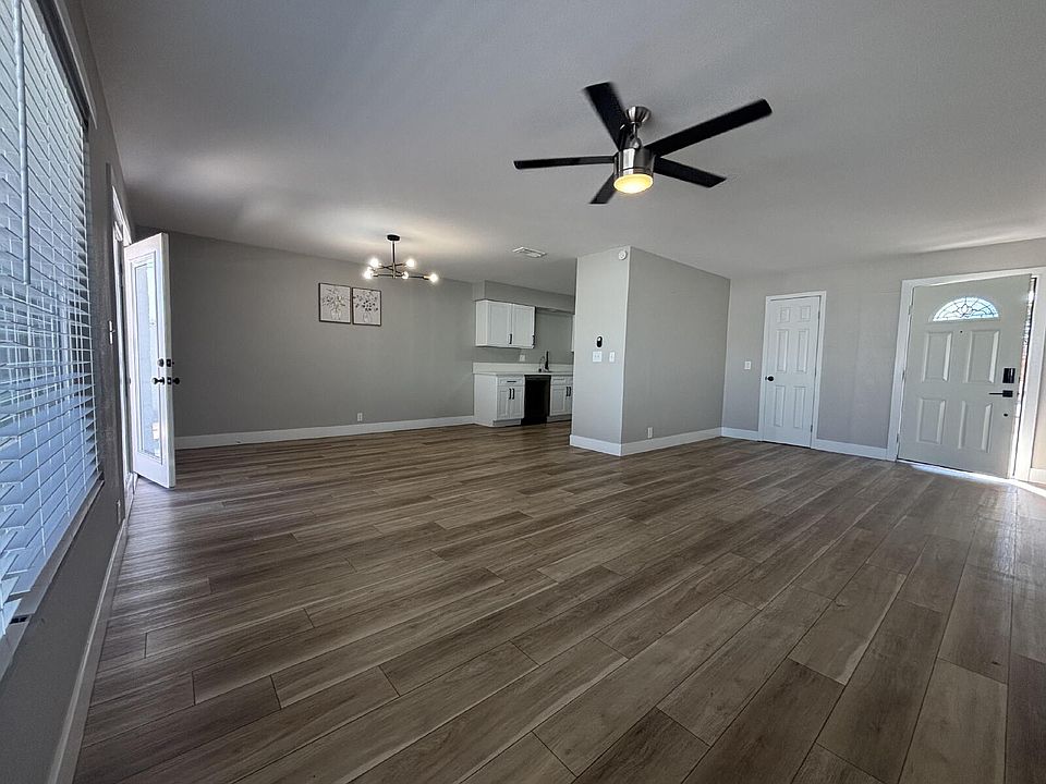 1st image of 940 Laramore Dr