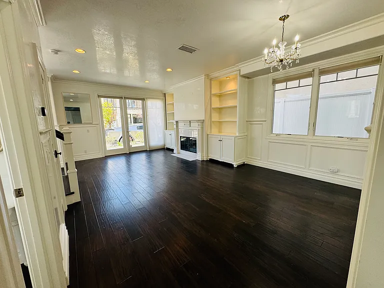 200 Sapphire Ave #200 — Photo 8
