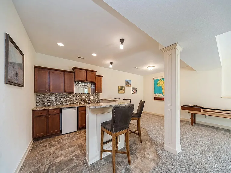 16035 Northpark Dr — Photo 16