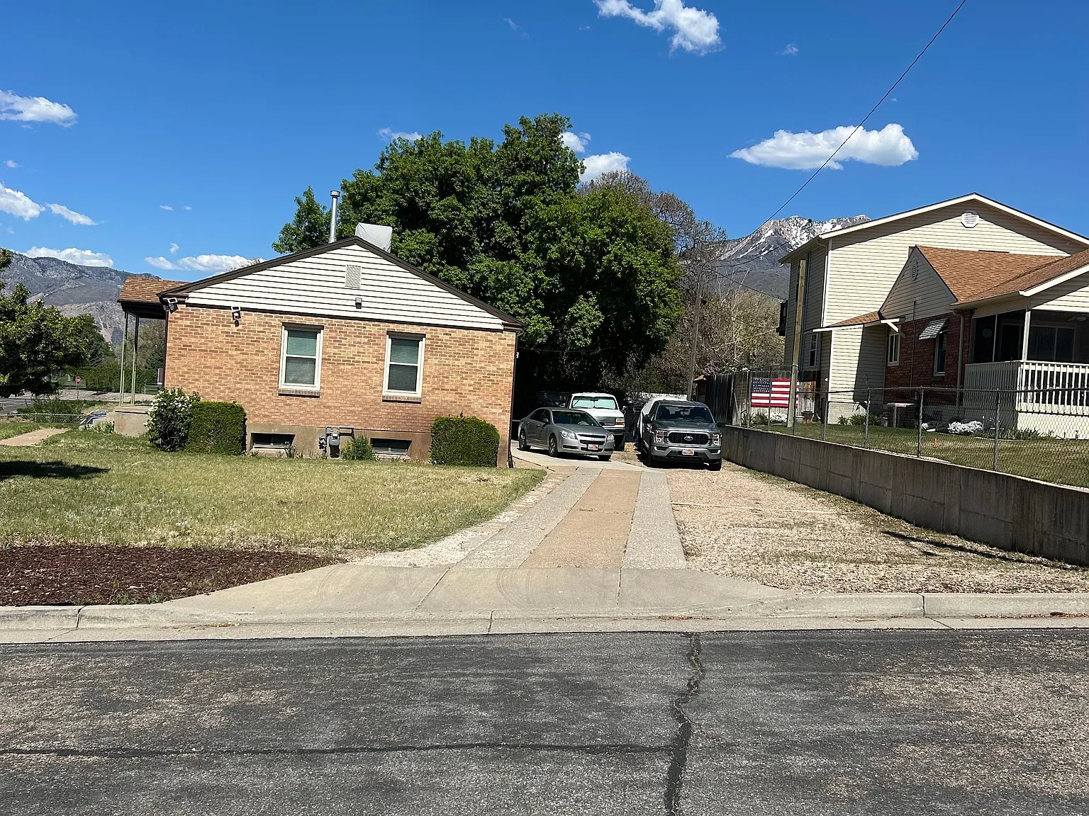 4 bed, 2.0 bath, 1658 sqft, $2,300 — Photo 3